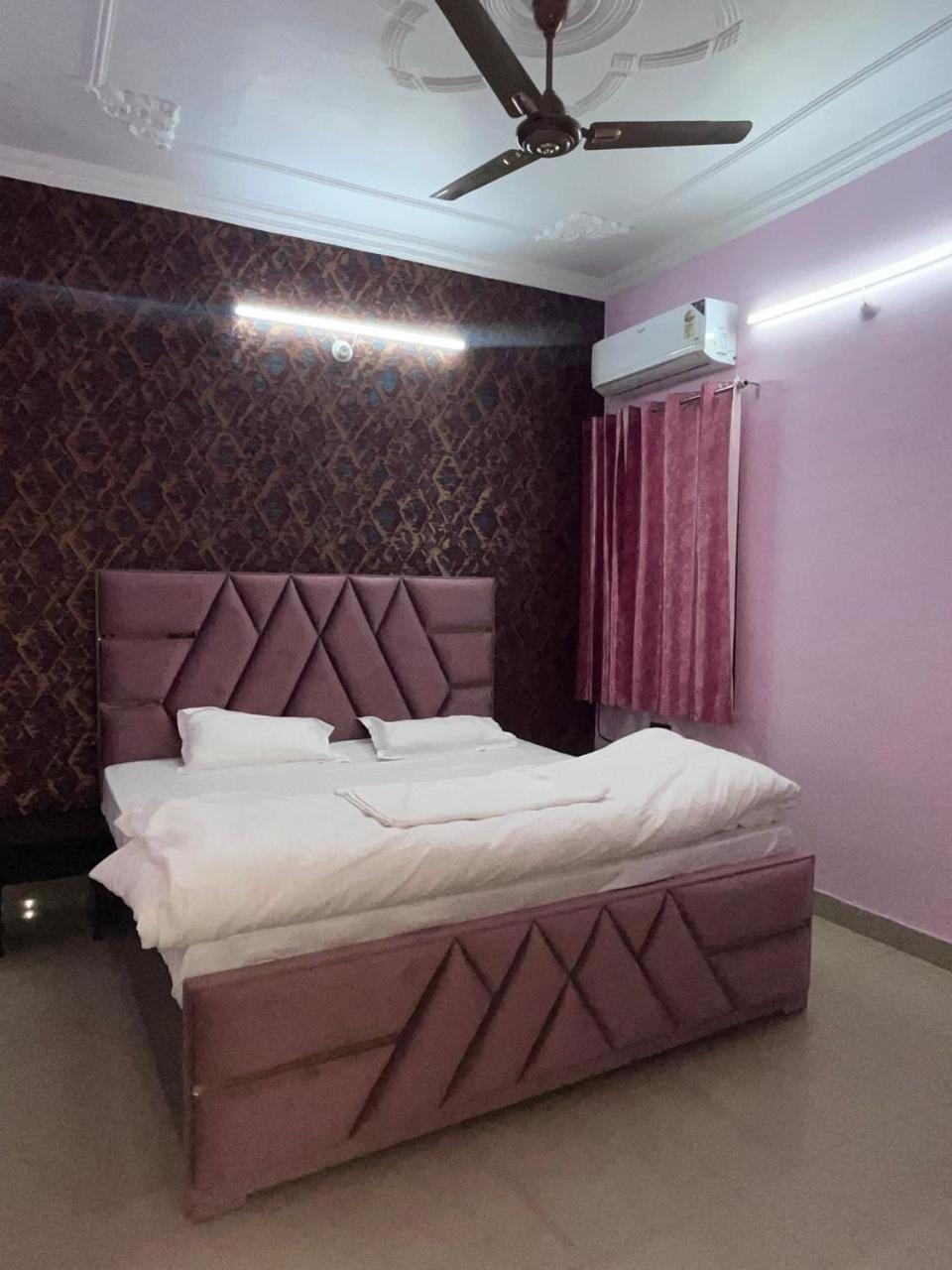 Kashi Anadam Bnb Варанаси Экстерьер фото