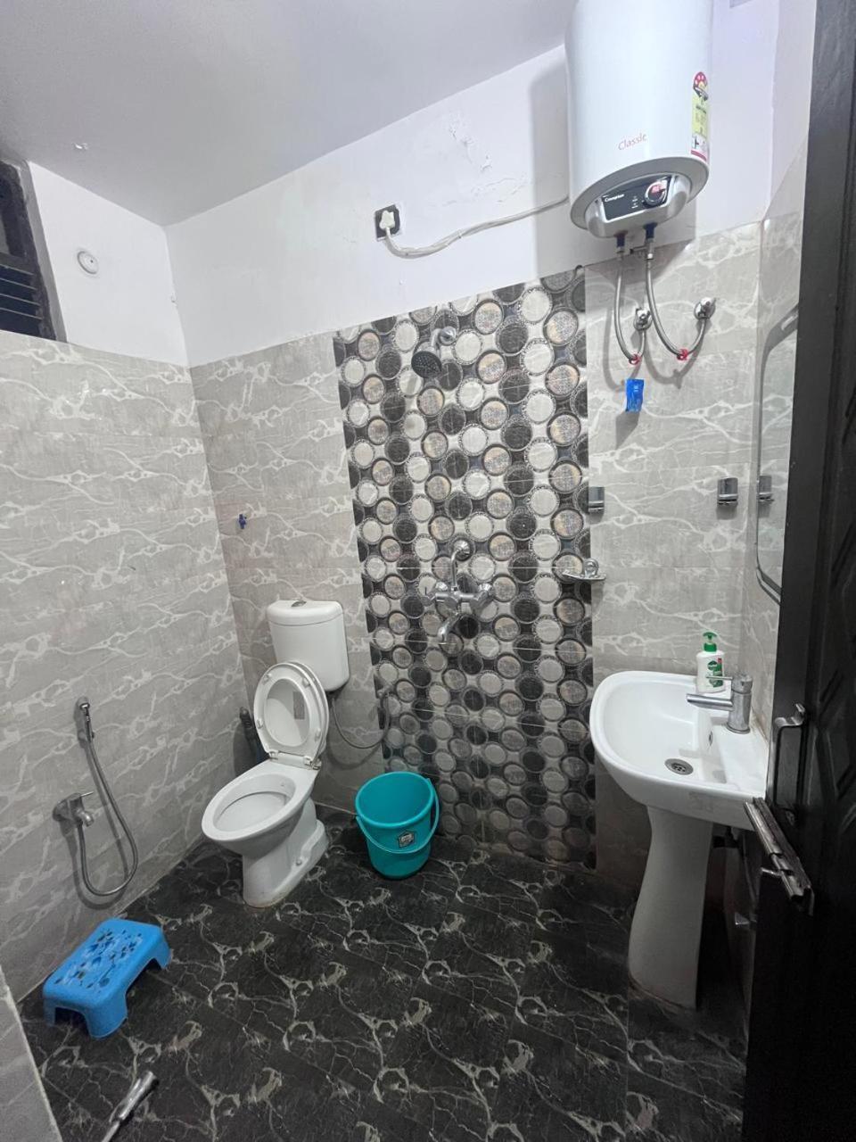 Kashi Anadam Bnb Варанаси Экстерьер фото